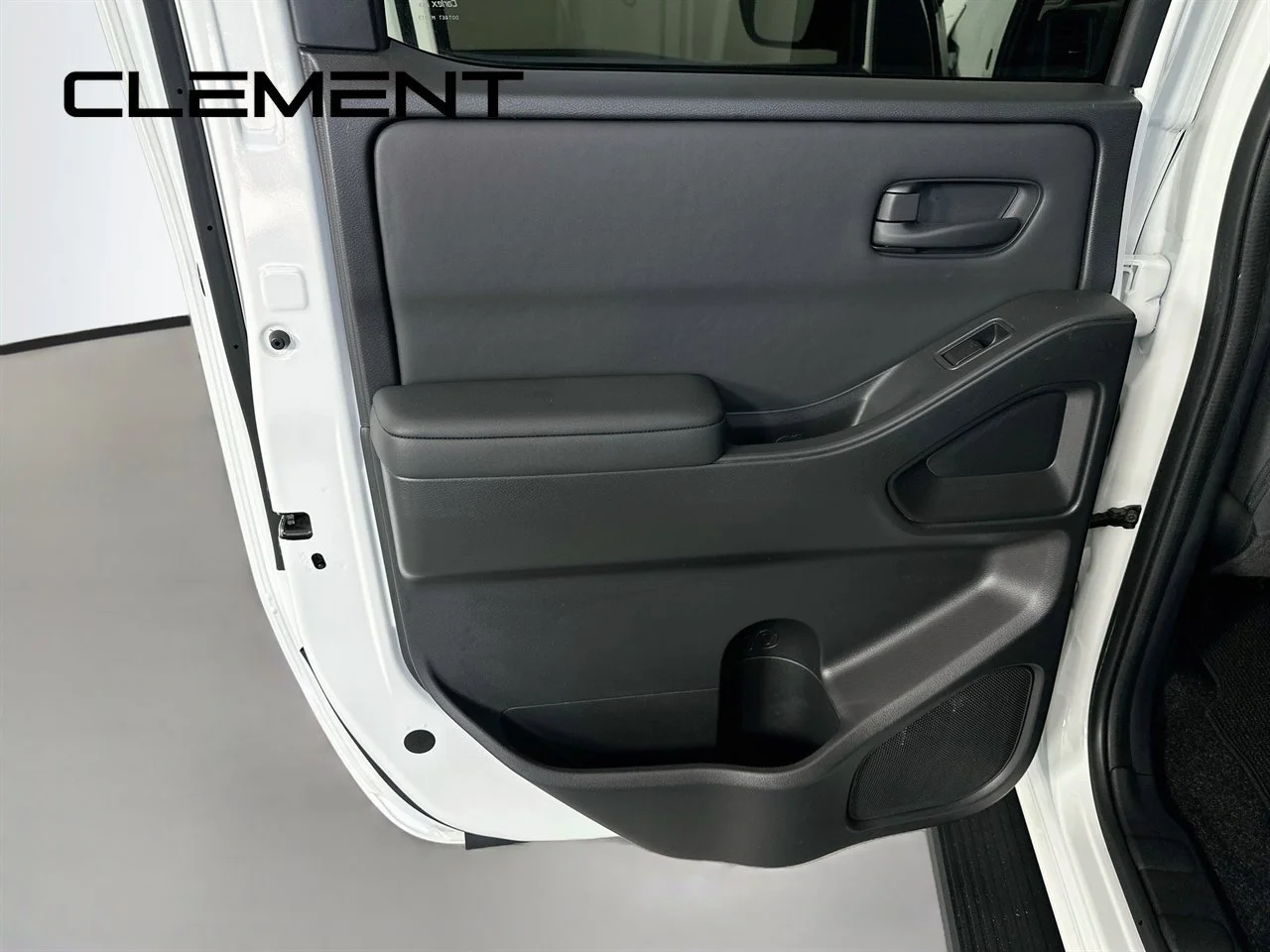 Certified Used 2022 Glacier White Nissan S image 29
