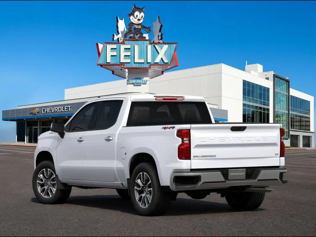 New 2026 Summit White Chevrolet LT (2FL) image 2
