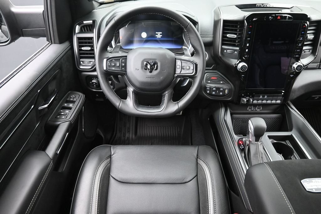 New 2026 Diamond Black Crystal Pearl-Coat Exterior Paint RAM RHO image 16