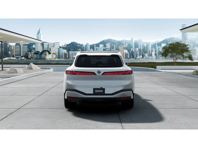 New 2027 Mineral White Metallic BMW  image 5