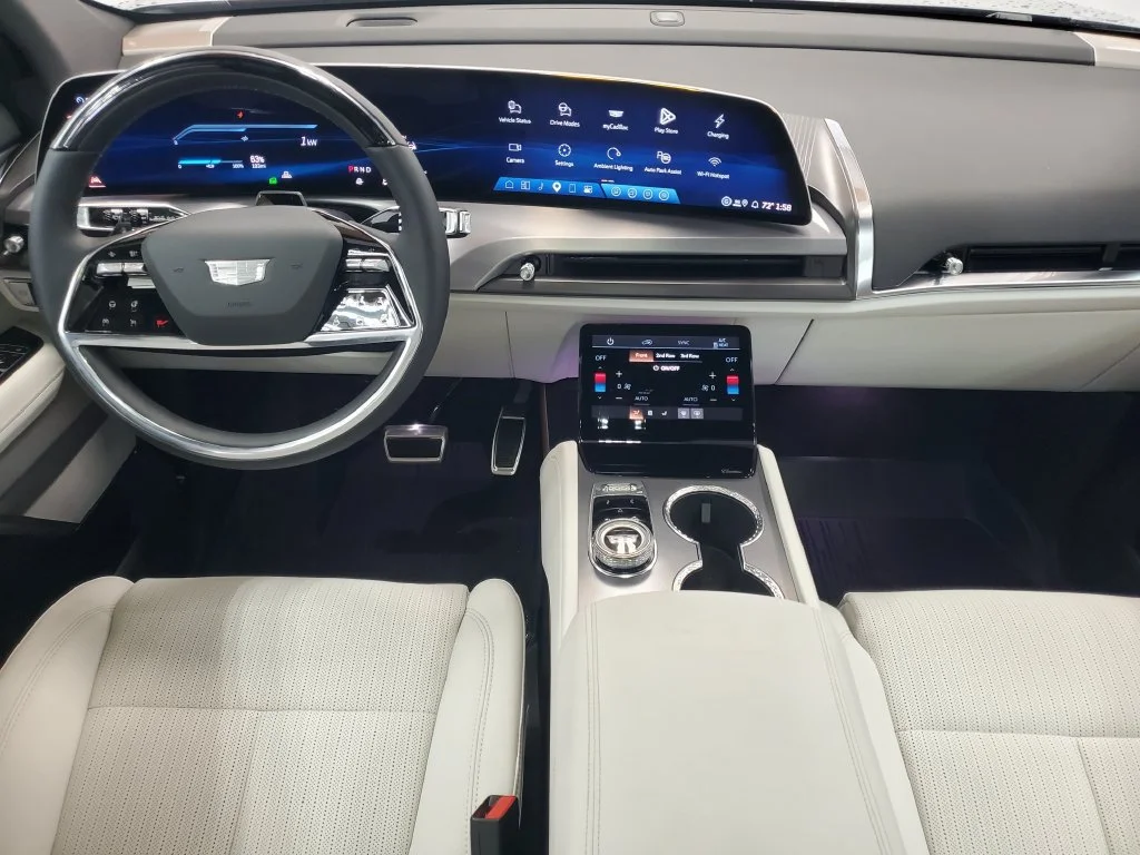 2027 Cadillac VISTIQ Sport - Photo 25