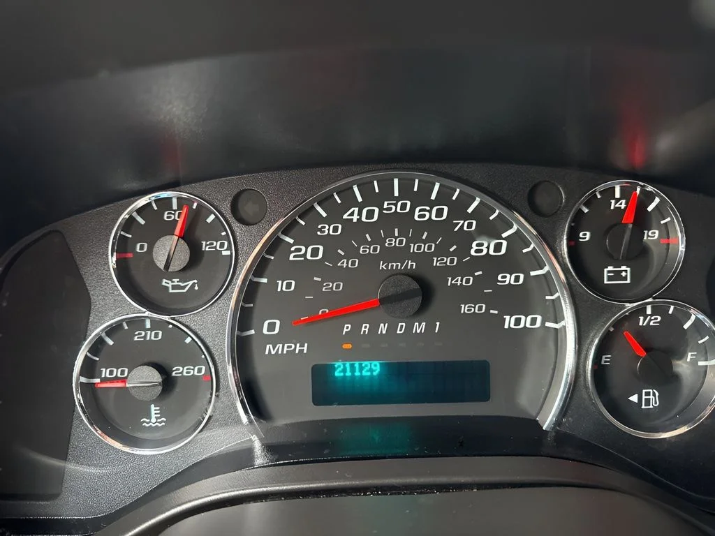 Used 2024 White Chevrolet Work Van image 17