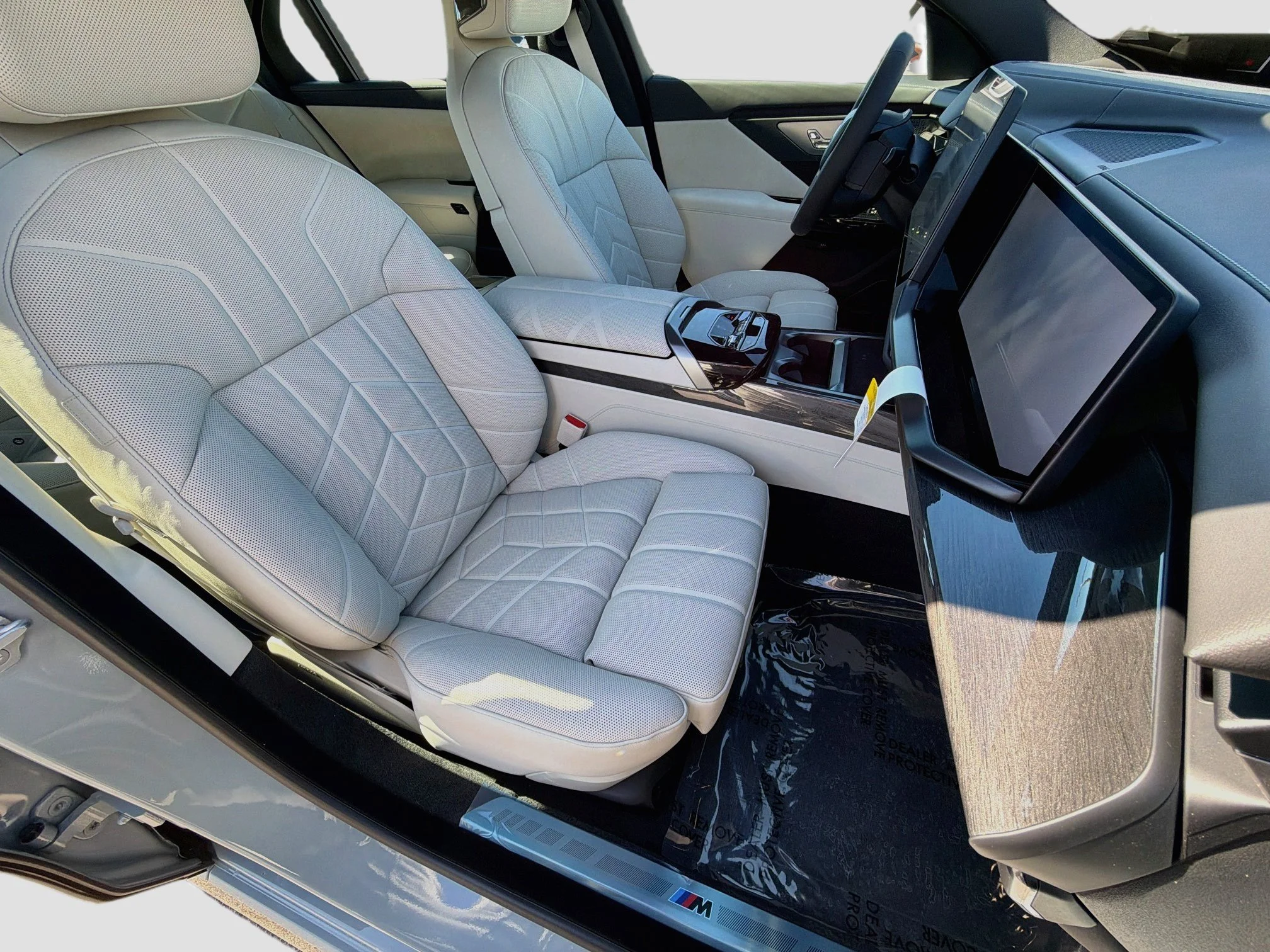 New 2027 Brooklyn Grey Metallic BMW 50 xDrive image 15