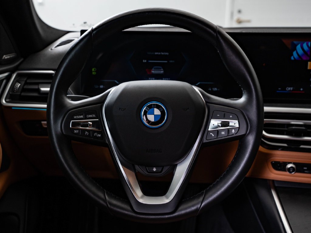 Used 2023 Mineral White Metallic BMW eDrive35 image 41