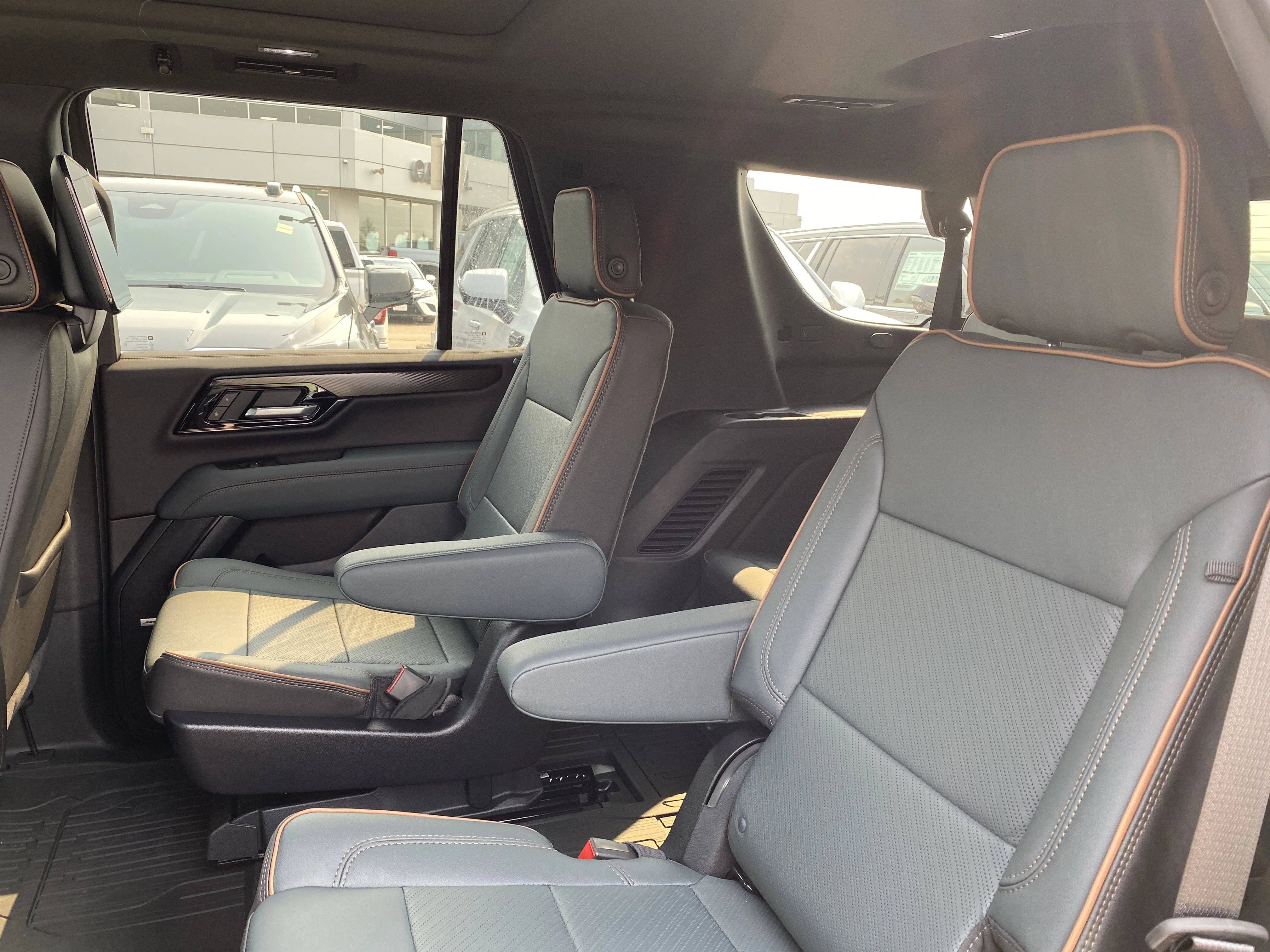 New 2026 ONYX BLACK GMC AT4 image 28