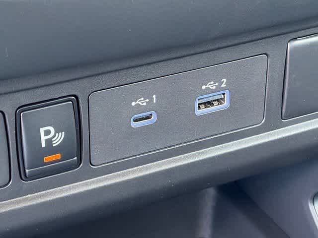 New 2027 Glacier White Nissan King Cab® S image 25