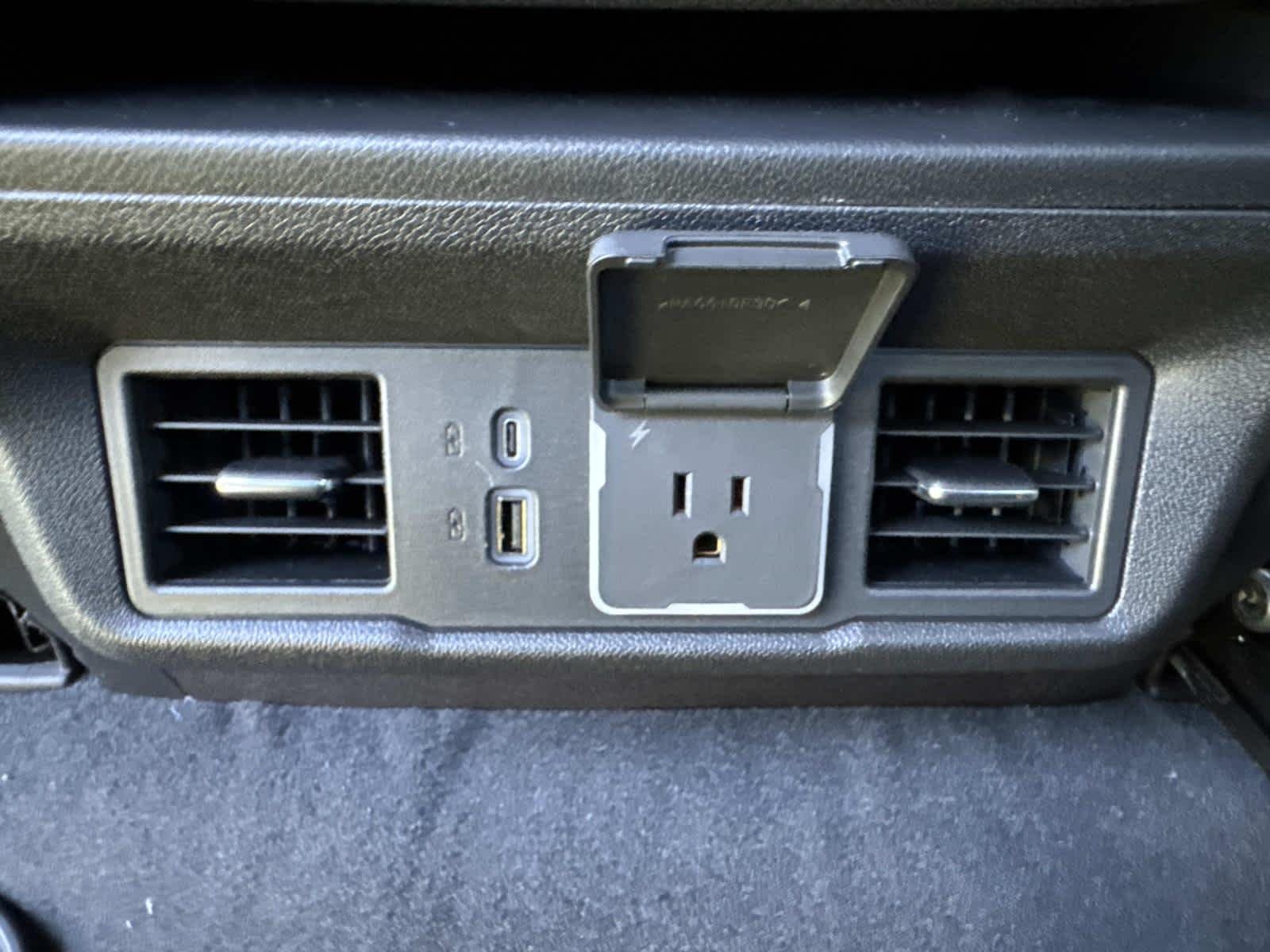 2026 Chevrolet Silverado 3500 HD LT - Photo 9