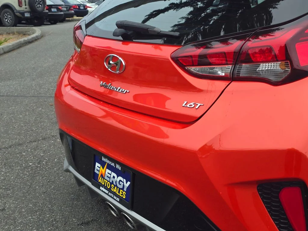 2021 Hyundai Veloster - Photo 13