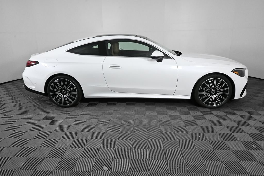 New 2026 MANUFAKTUR Moonlight White Metallic Mercedes-Benz CLE 300 image 22