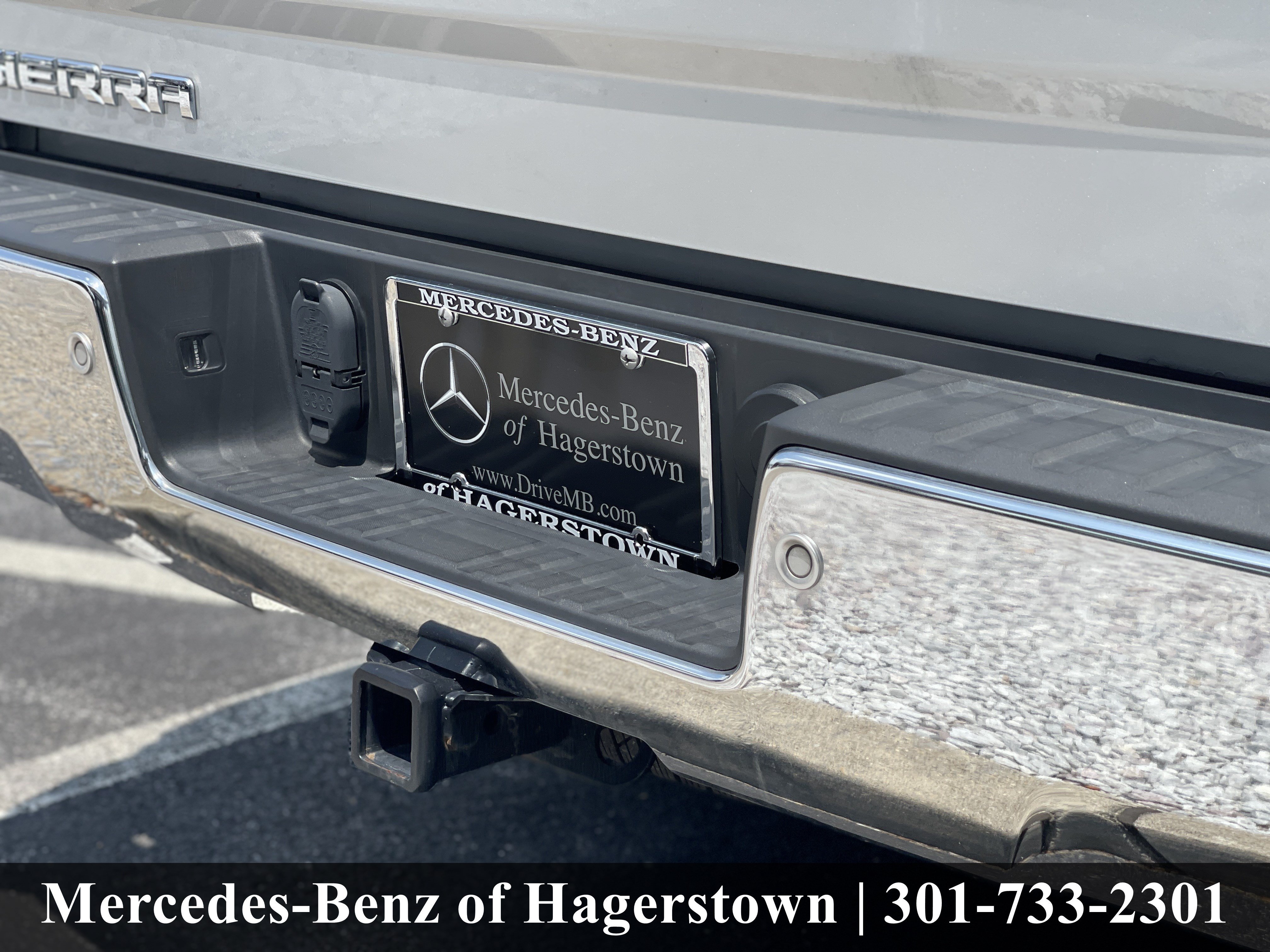 Used 2015 Quicksilver Metallic GMC SLE 4WD Crew Cab 153.0 image 32