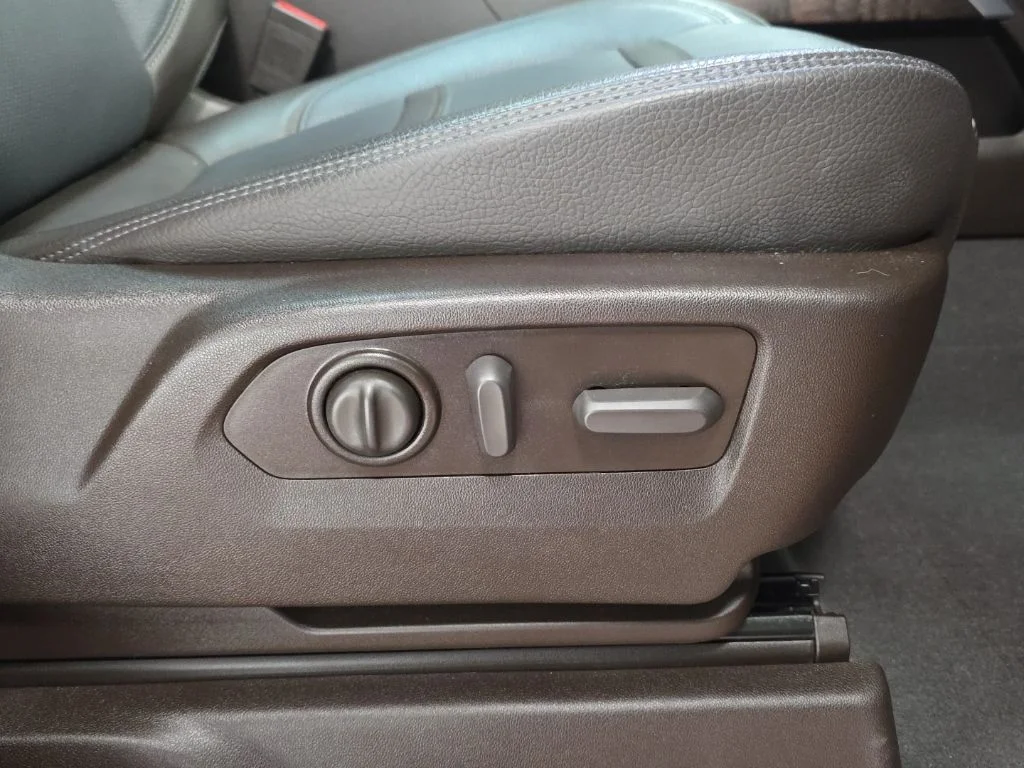 Used 2021 Ebony Twilight Metallic GMC Denali image 12