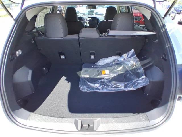 New 2026 CRYSTAL WHITE PEARL Subaru Base image 24