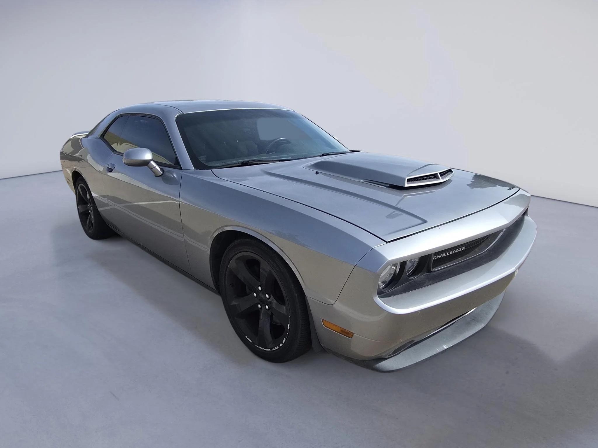 Used 2013 Gray Dodge R/T image 7