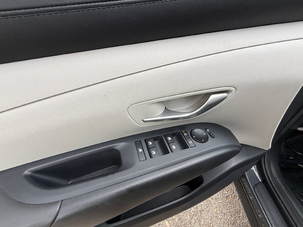 Used 2025 Gray Hyundai SEL image 11