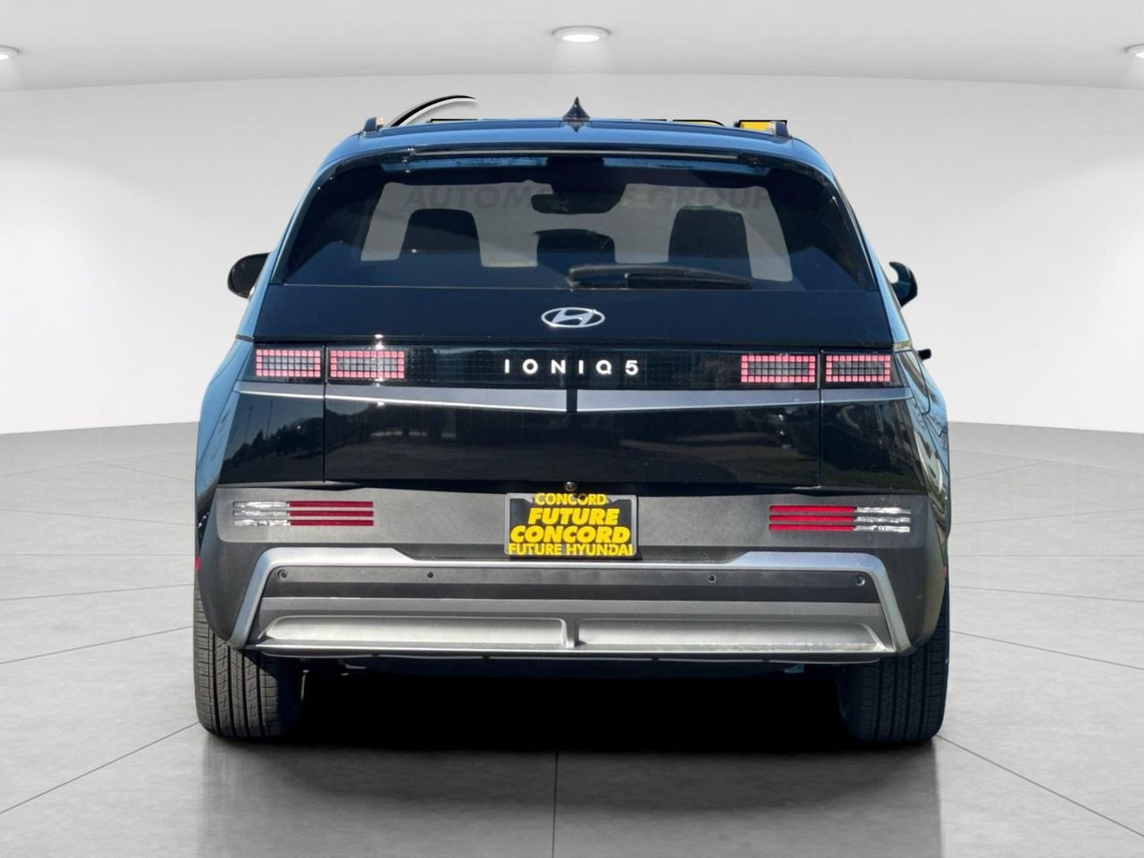 New 2027 Black Hyundai SEL image 4