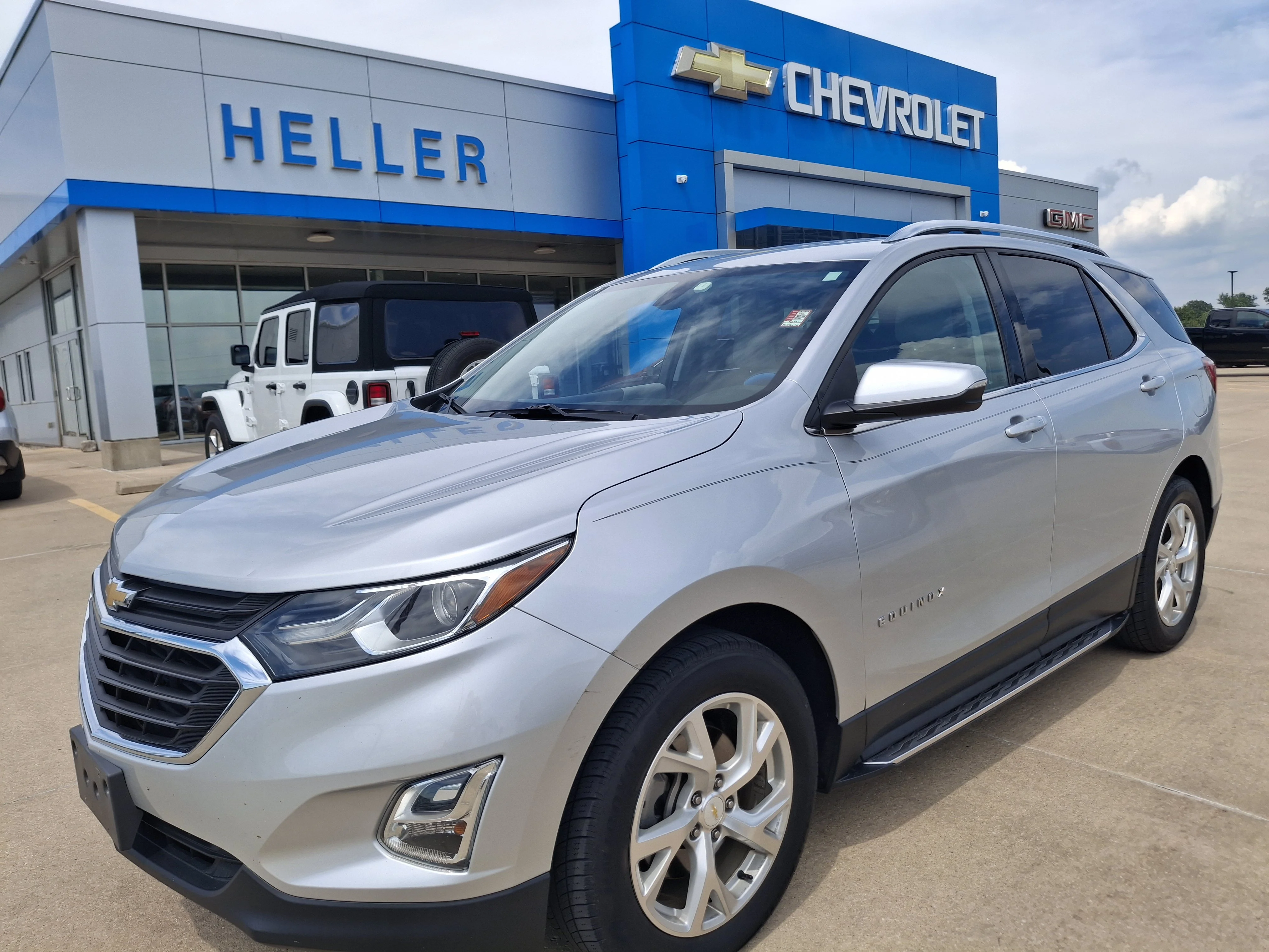 Used 2018 SILVER ICE METALLIC Chevrolet LT image 3