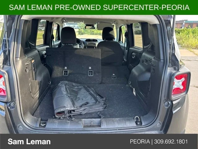 Used 2020 Black Jeep Latitude image 5