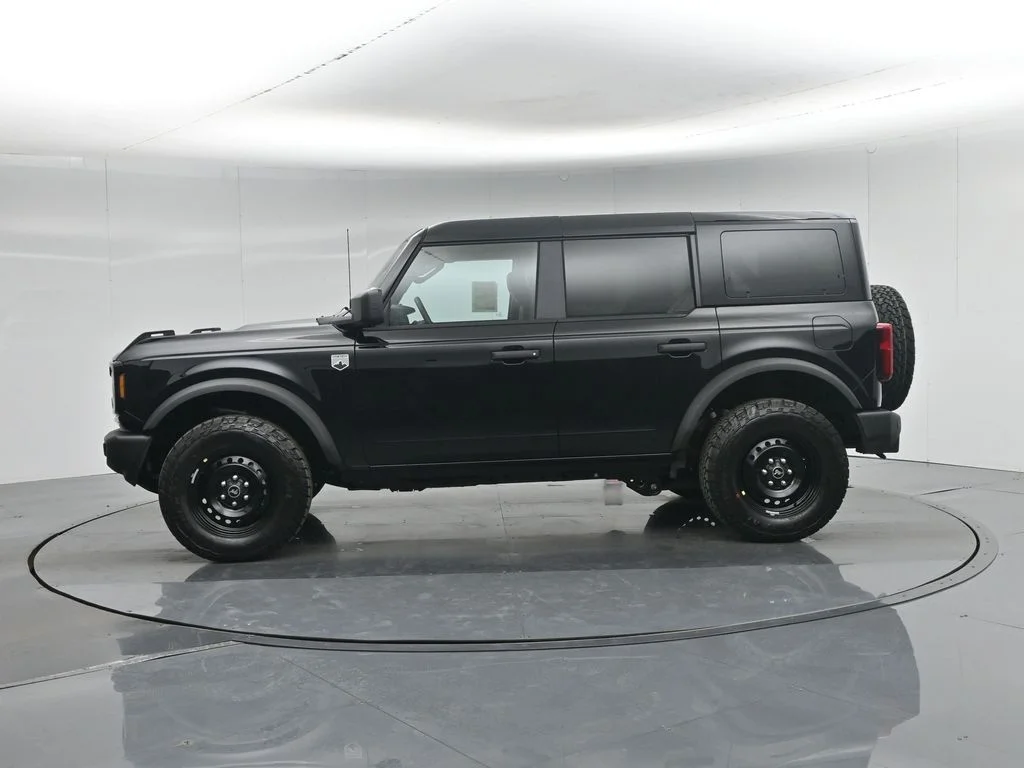 New 2026 Shadow Black Ford Big Bend image 28