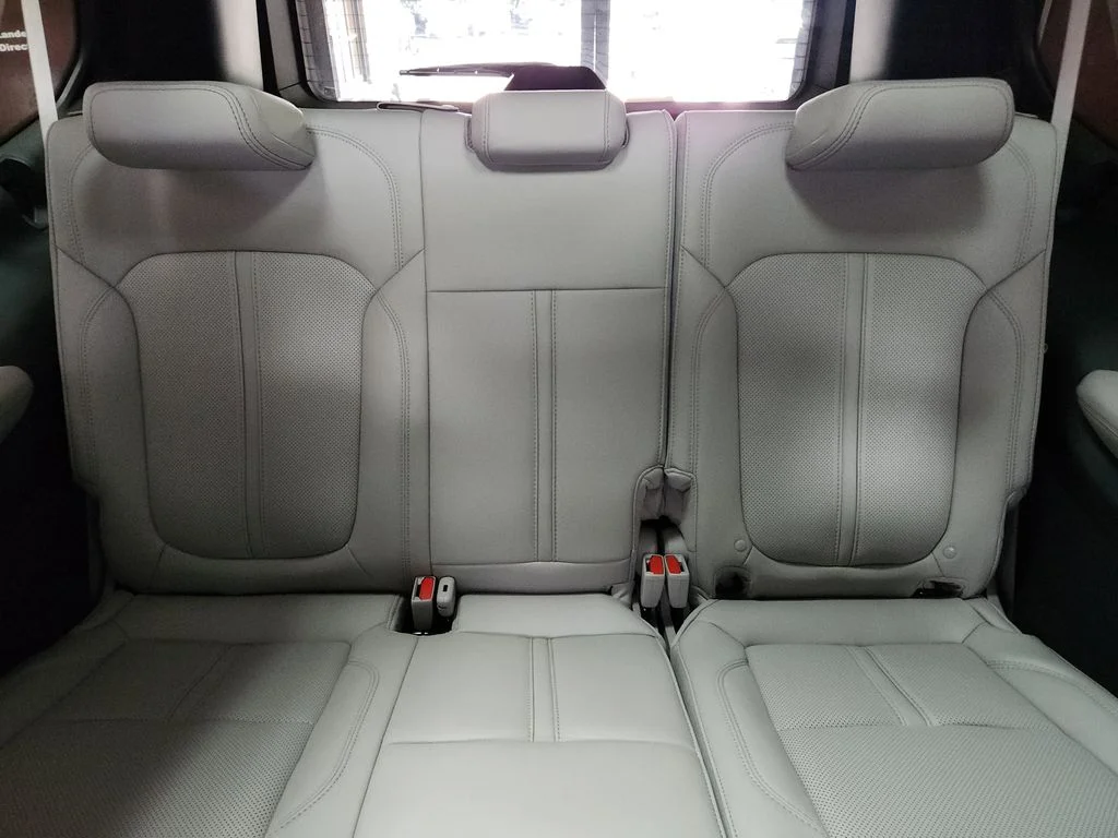 New 2026 Bright White Clearcoat Jeep Summit Obsidian image 17