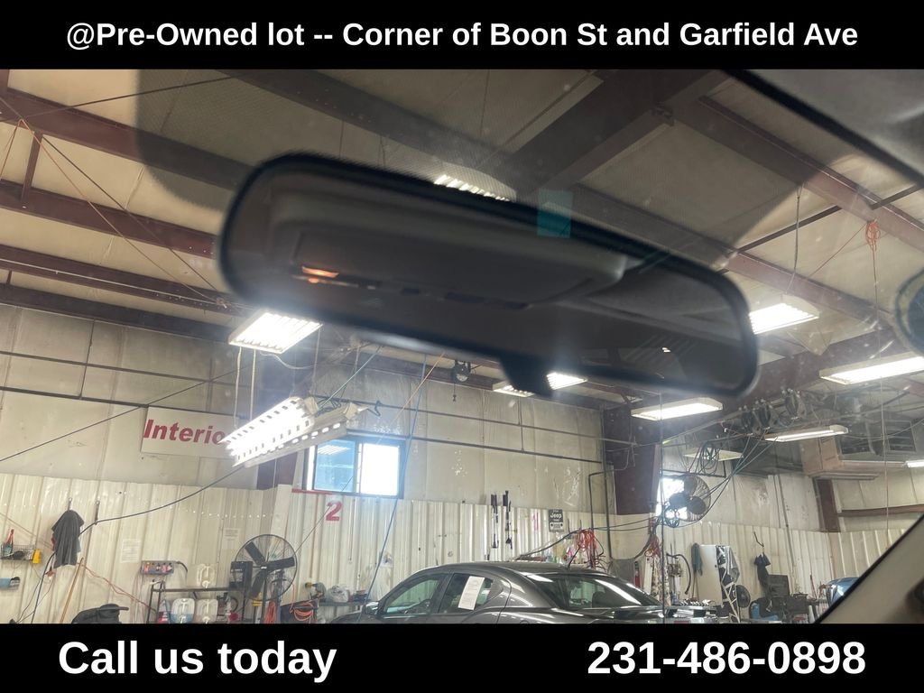 Used 2016 Brown Nissan SV image 24