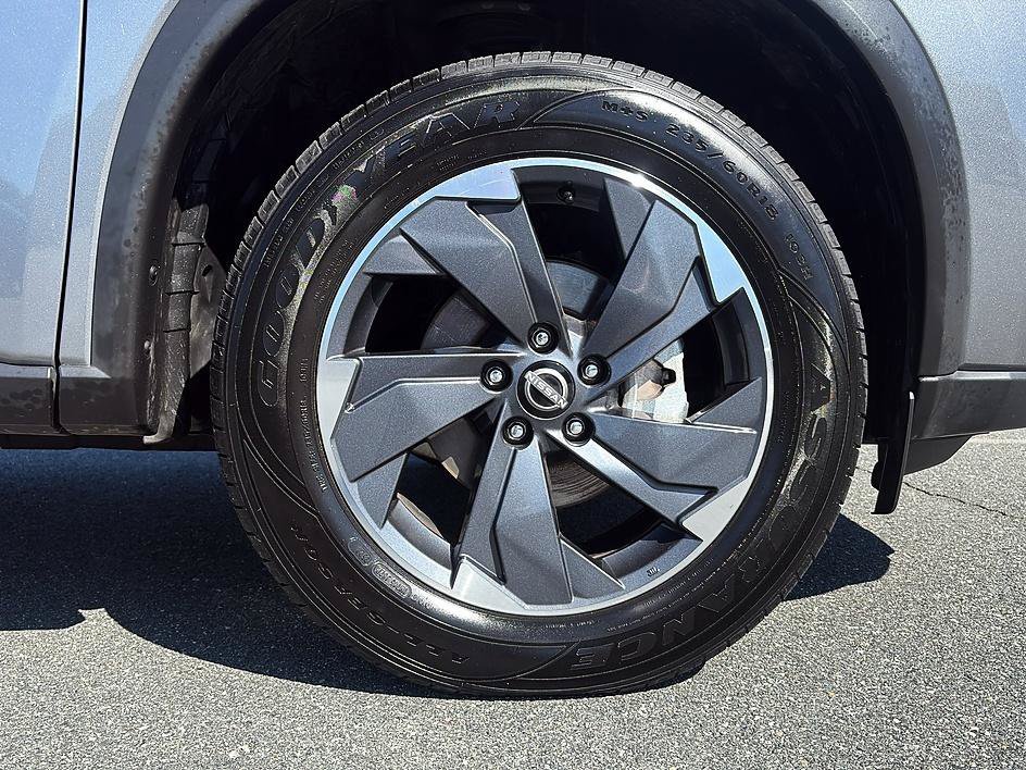 Used 2025 Gun Metallic Nissan SV image 12