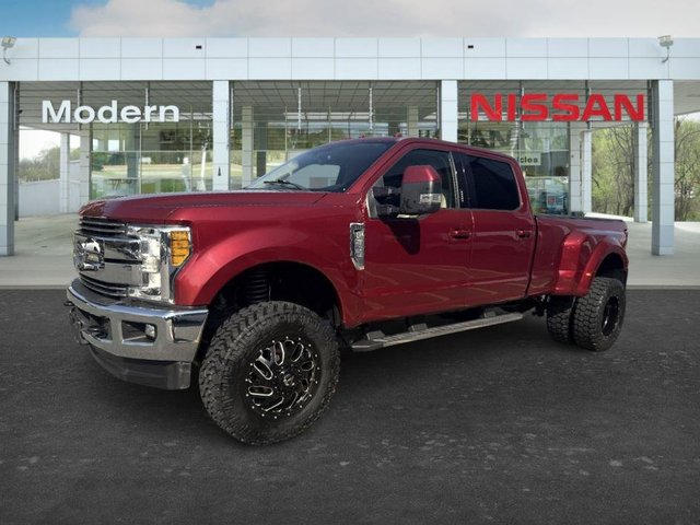 2017 Ford Super Duty F-350 DRW Lariat