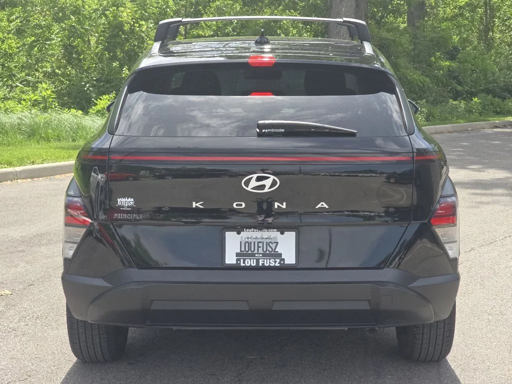 Used 2024 Black Hyundai SEL image 15