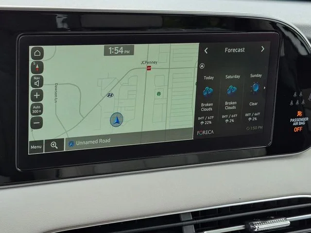 Used 2021 White Hyundai Limited image 19