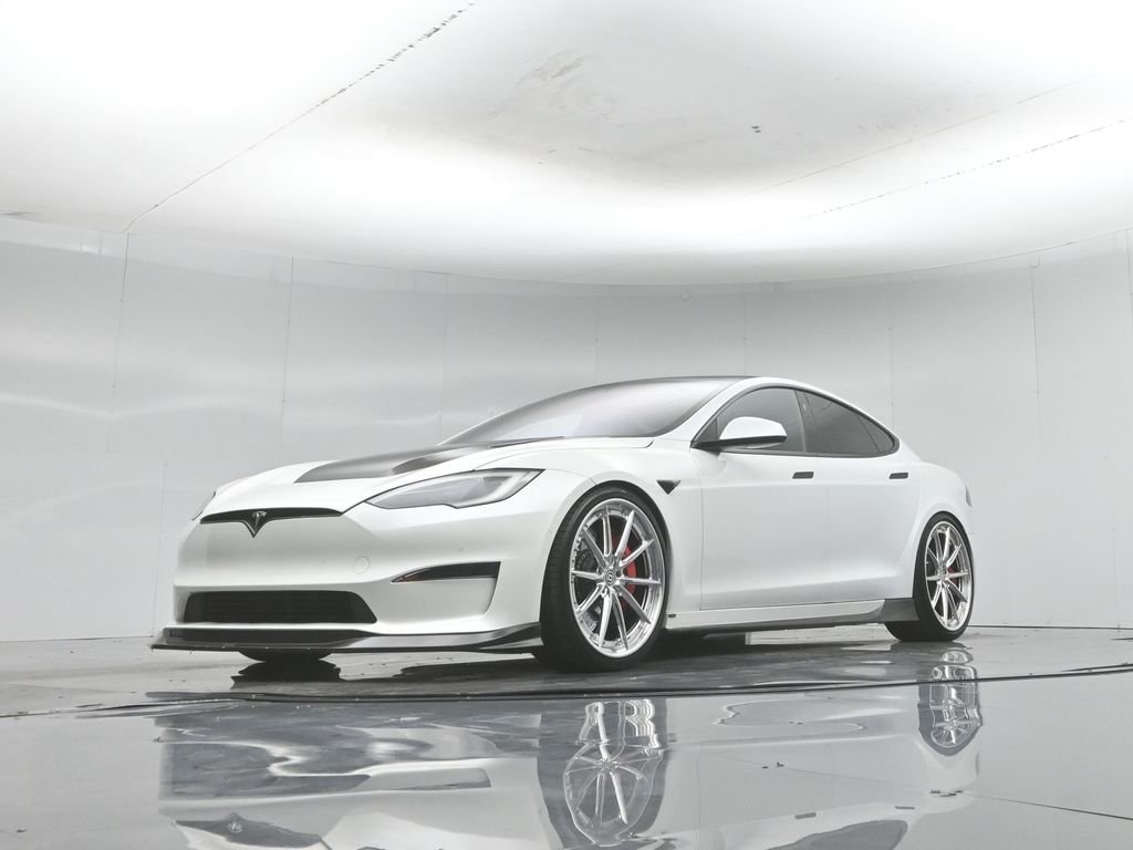 Used 2022 White Tesla Plaid image 43