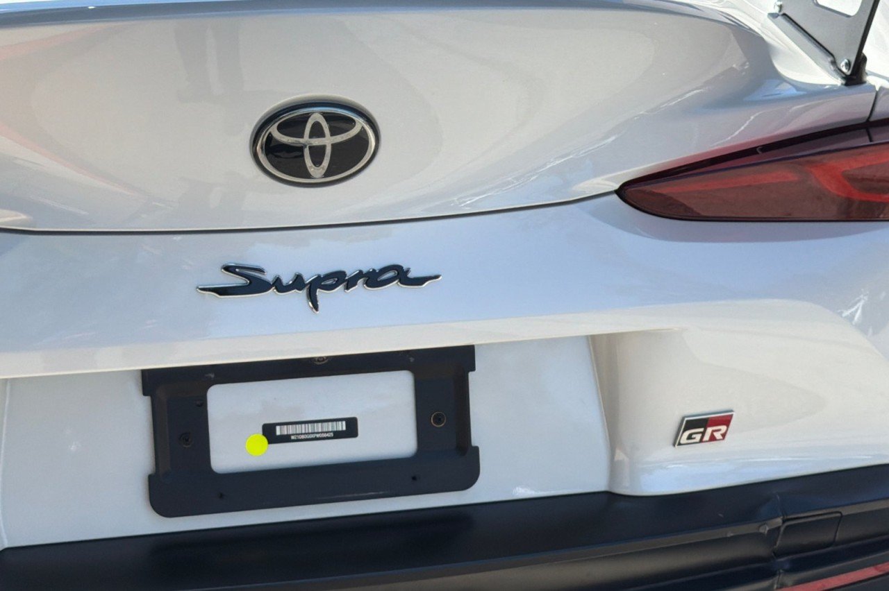 Used 2023 ARCTIC WHITE Toyota 3.0 image 22