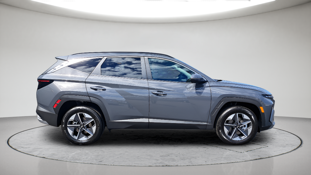 New 2026 Gray Hyundai SEL Convenience image 2