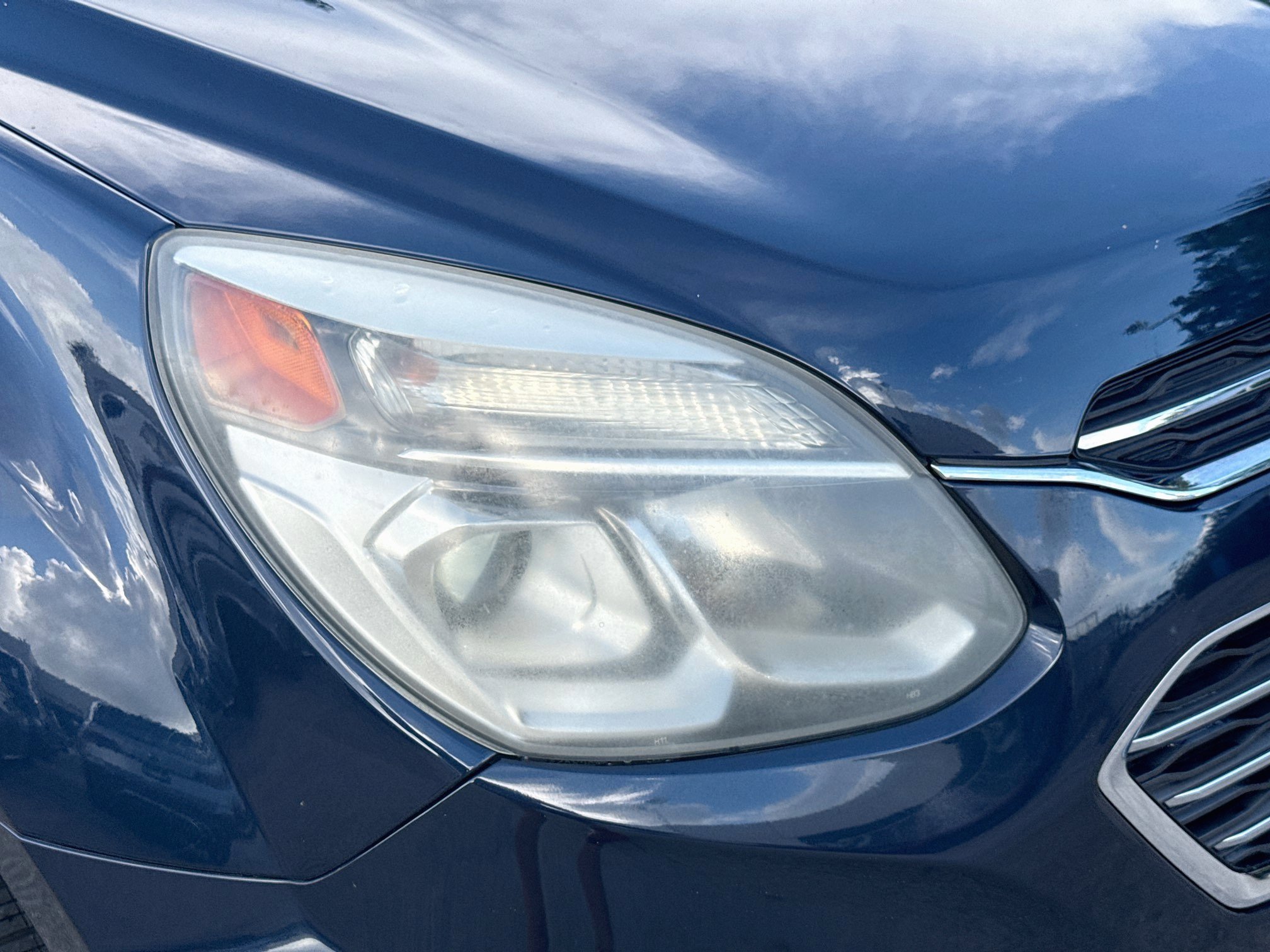 Used 2017 Blue Velvet Metallic Chevrolet Premier image 31