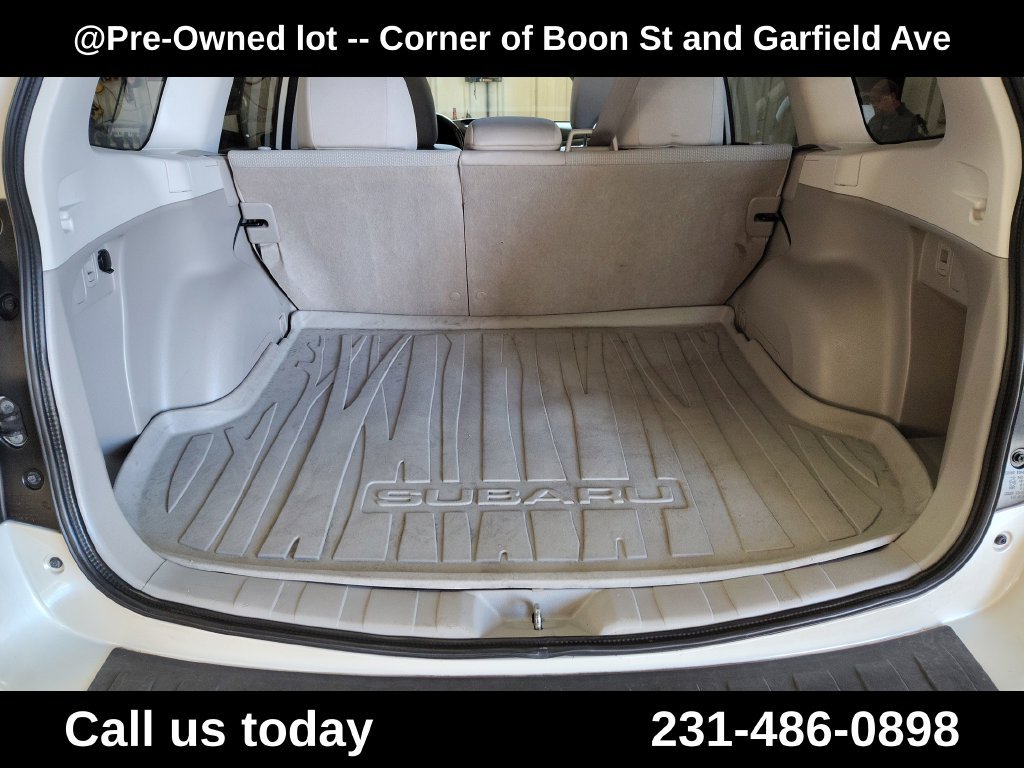 Used 2011 White Subaru 2.5X image 26