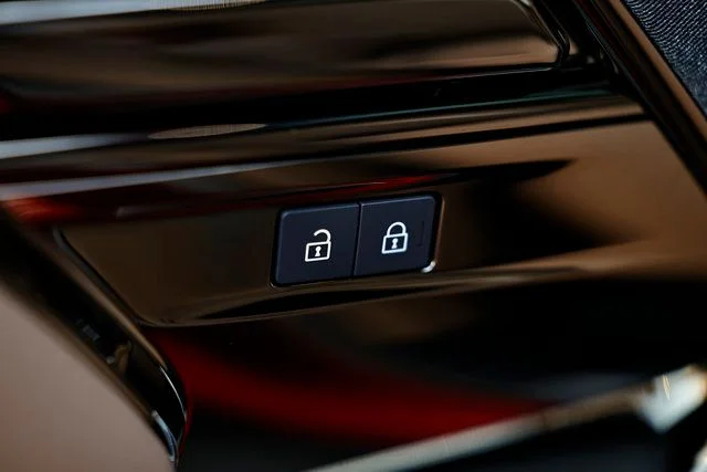 2025 Land Rover Range Rover Sport SE - Photo 28