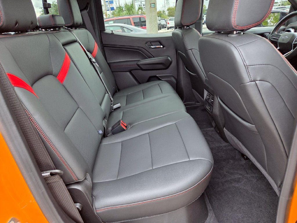 2025 Chevrolet Colorado Z71 - Photo 16