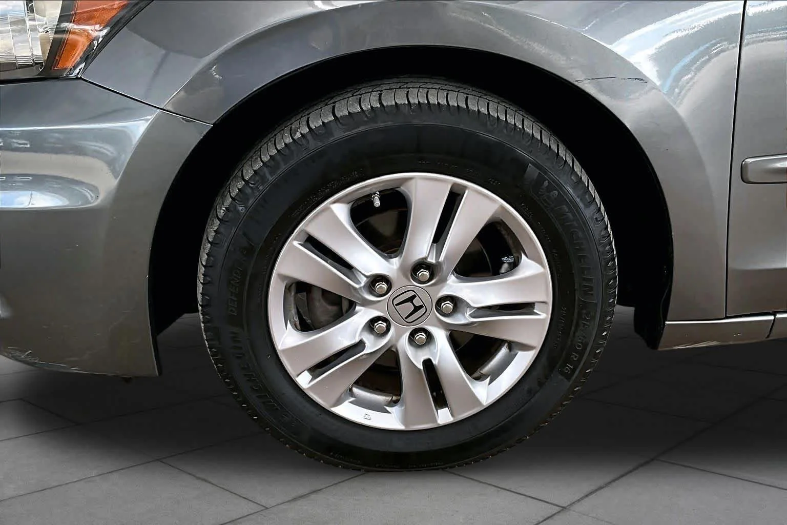 Used 2012 Polished Metal Metallic Honda LX Premium image 9