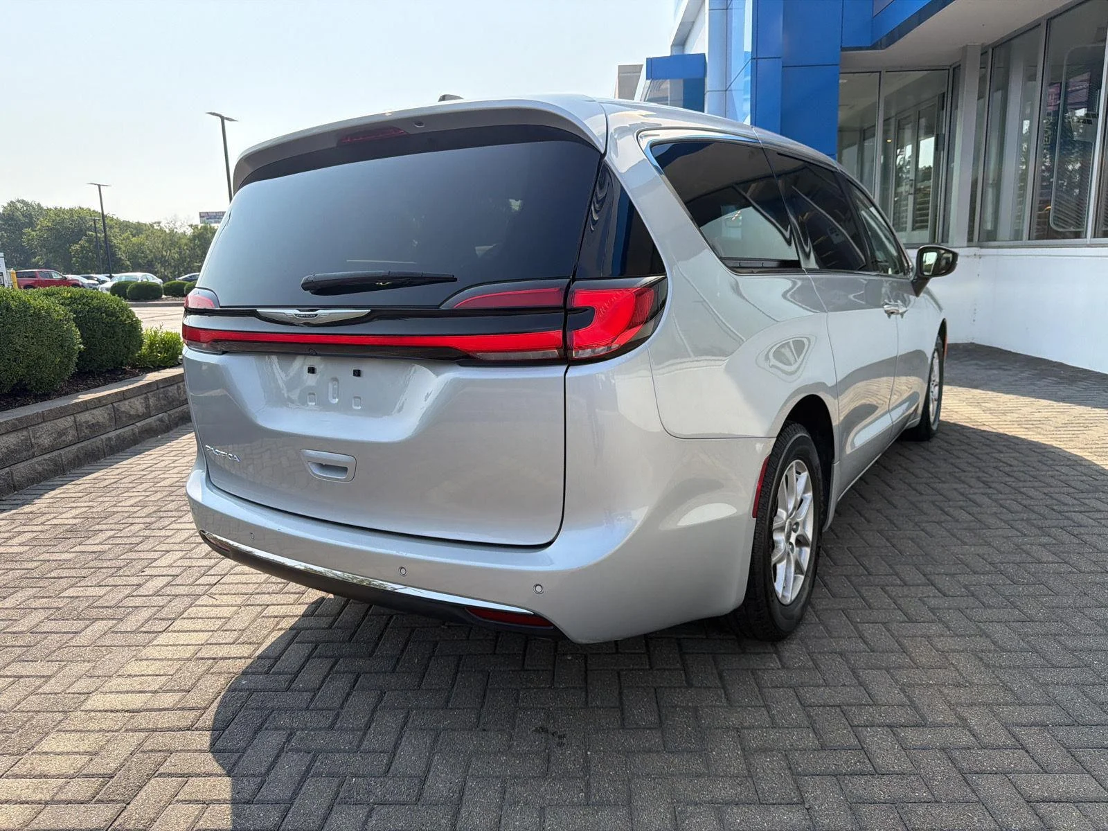 Used 2023 Silver Mist Clearcoat Chrysler Touring L image 5