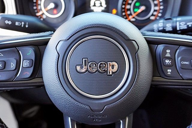 New 2026 Bright White Clear-Coat Exterior Paint Jeep Sport S image 40