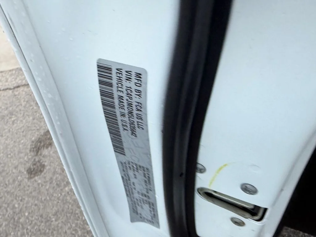 Used 2020 White Jeep Limited image 18