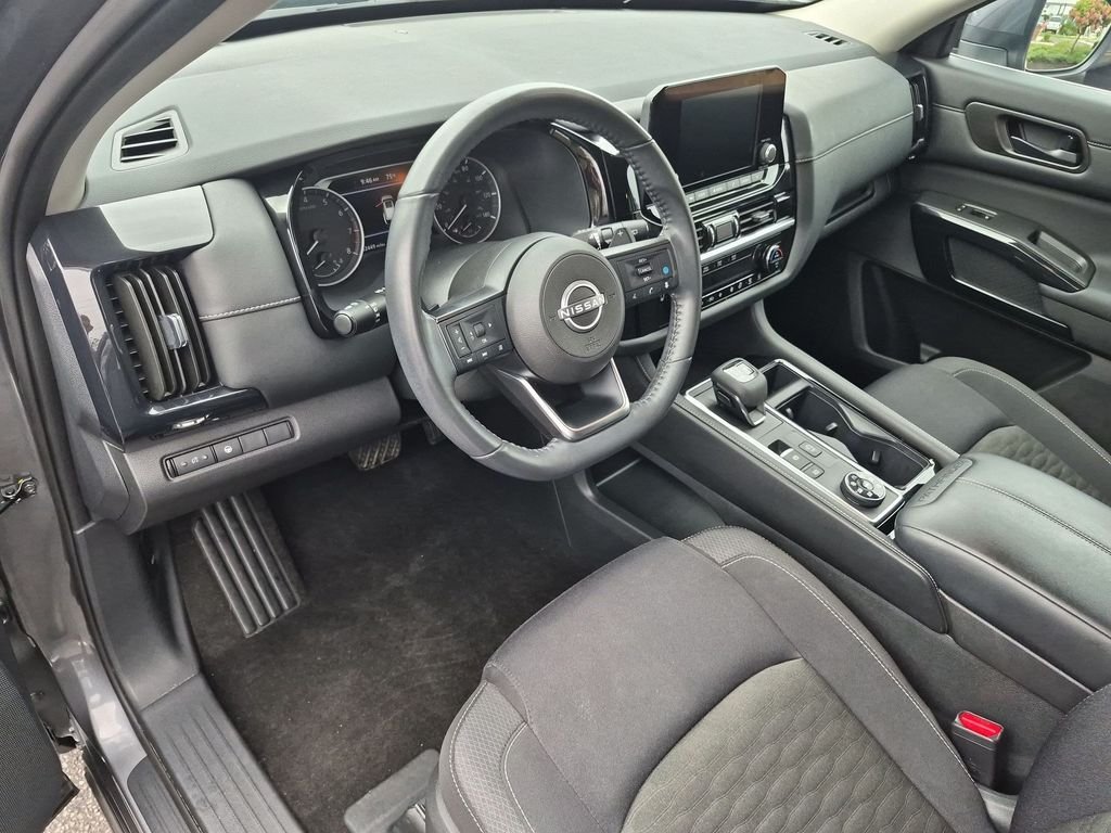 Certified Used 2024 Gun Metallic Nissan SV image 14
