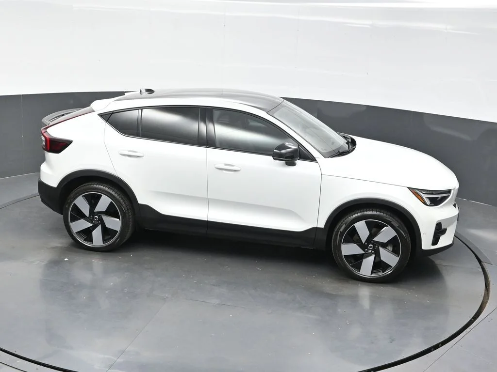 Certified Used 2023 Crystal White Volvo Plus image 36