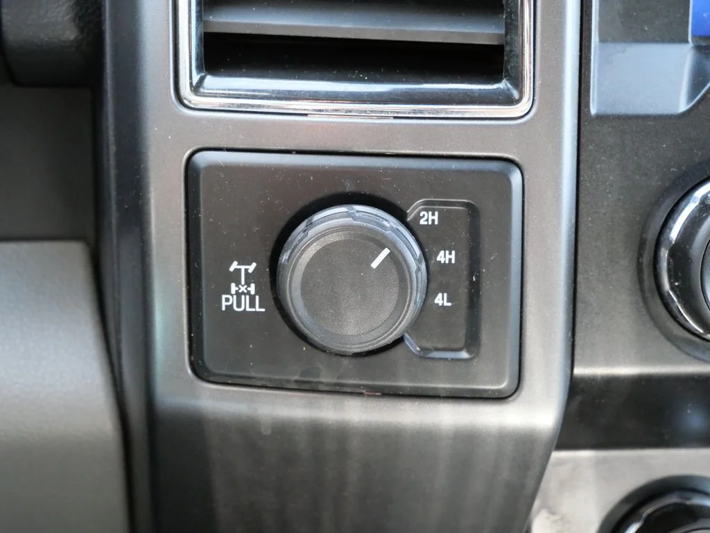 Certified Used 2019 Silver Ford XLT image 27
