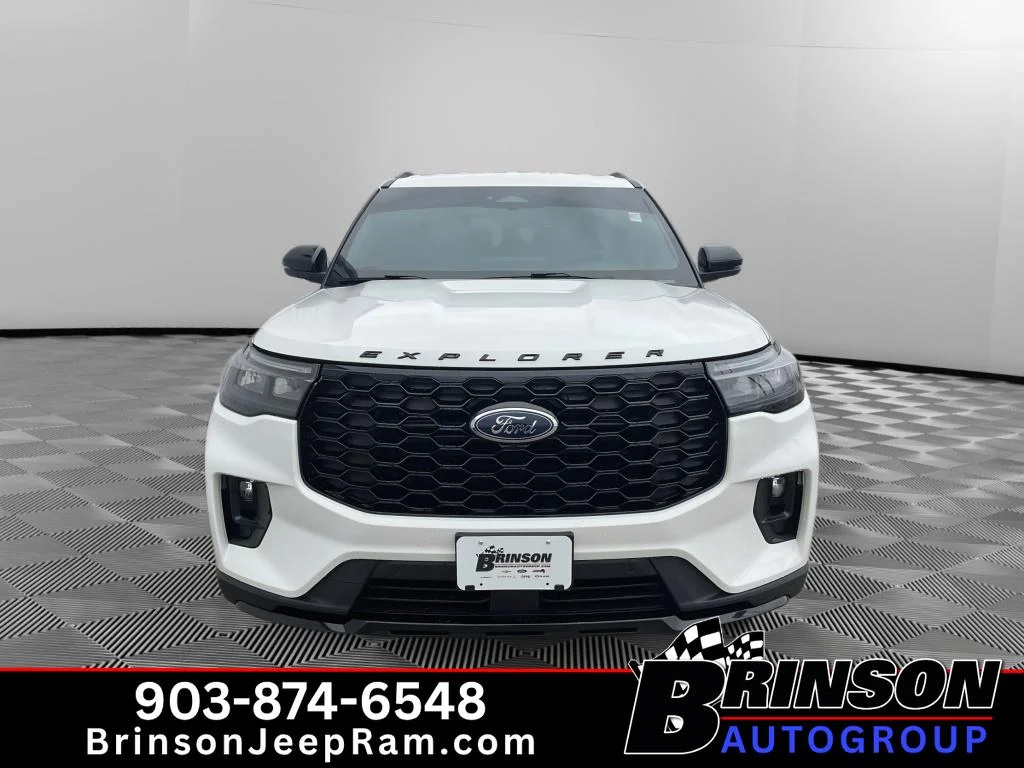 Used 2026 STAR WHITE MET TRI-COAT Ford ST-Line image 3