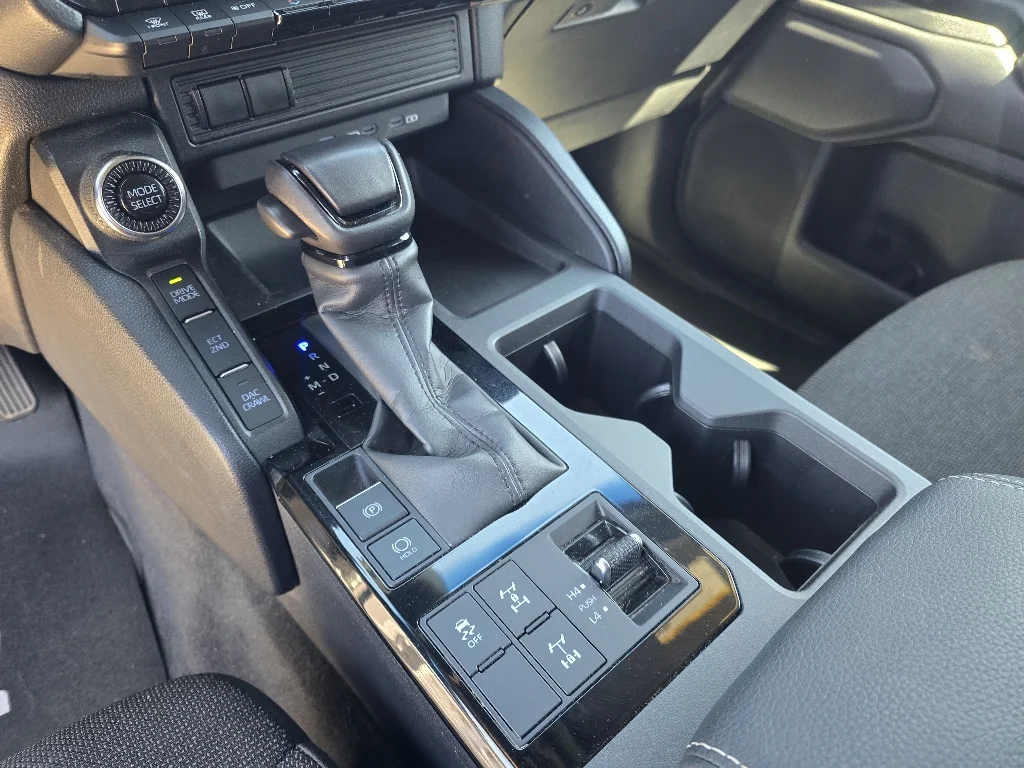 Used 2025 Ice Cap Toyota 1958 image 19