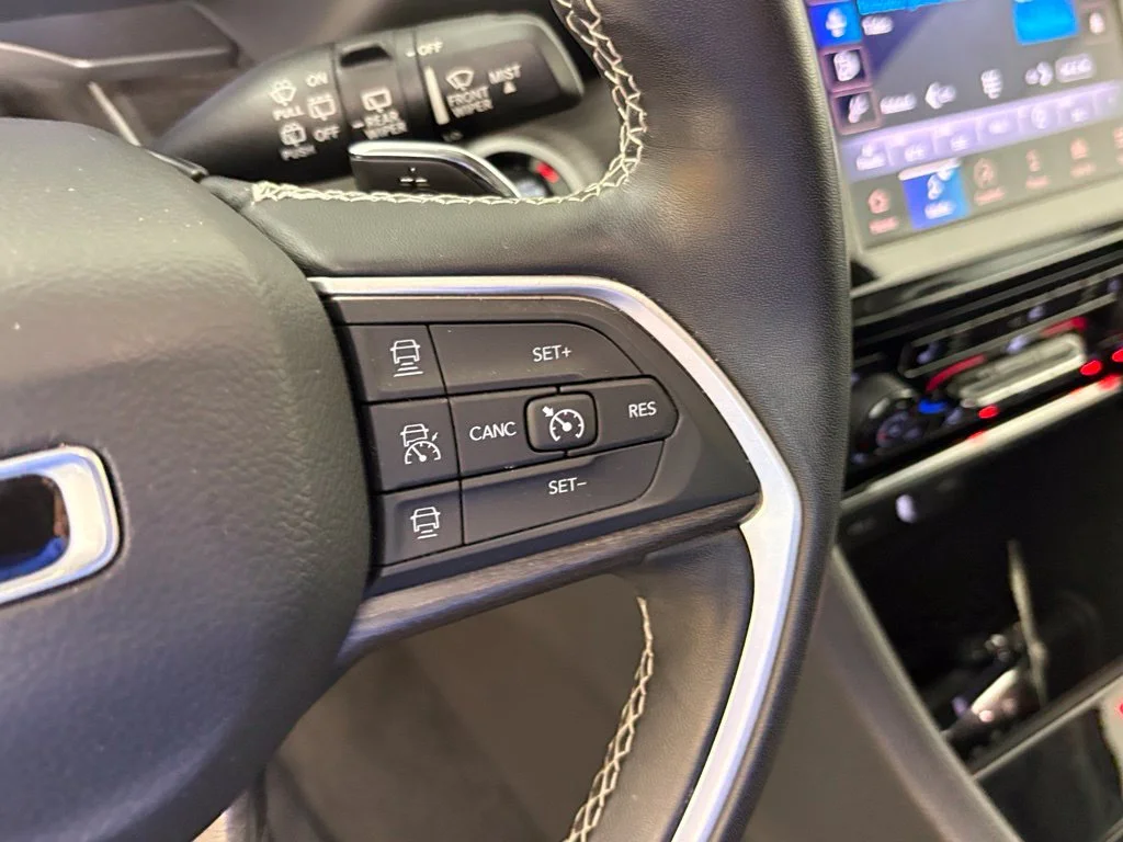 Used 2022 Black Jeep Limited image 20