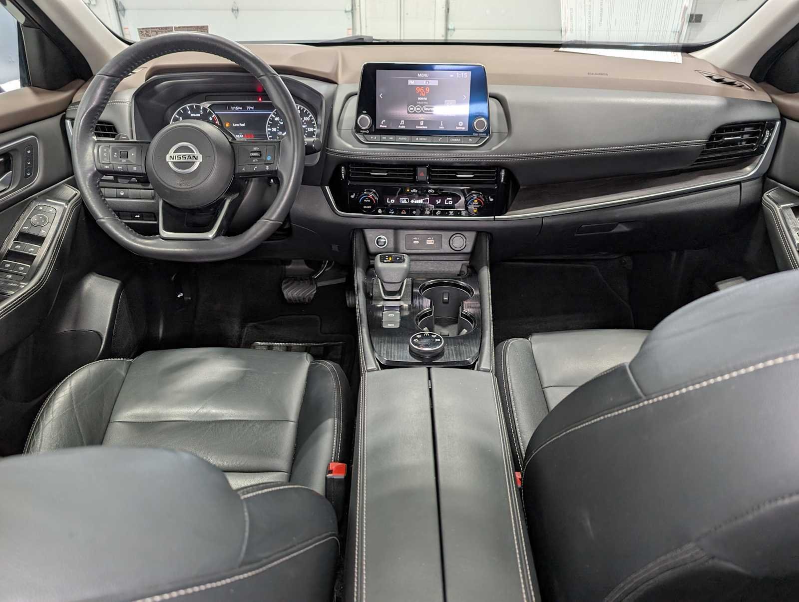 Used 2021 Gun Metallic Nissan SL image 12