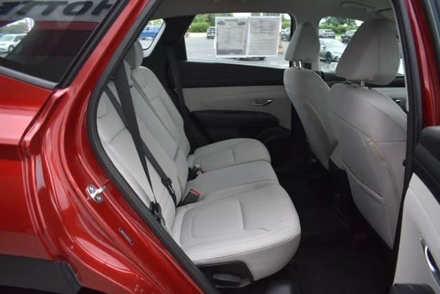 Used 2025 Red Hyundai SE image 16