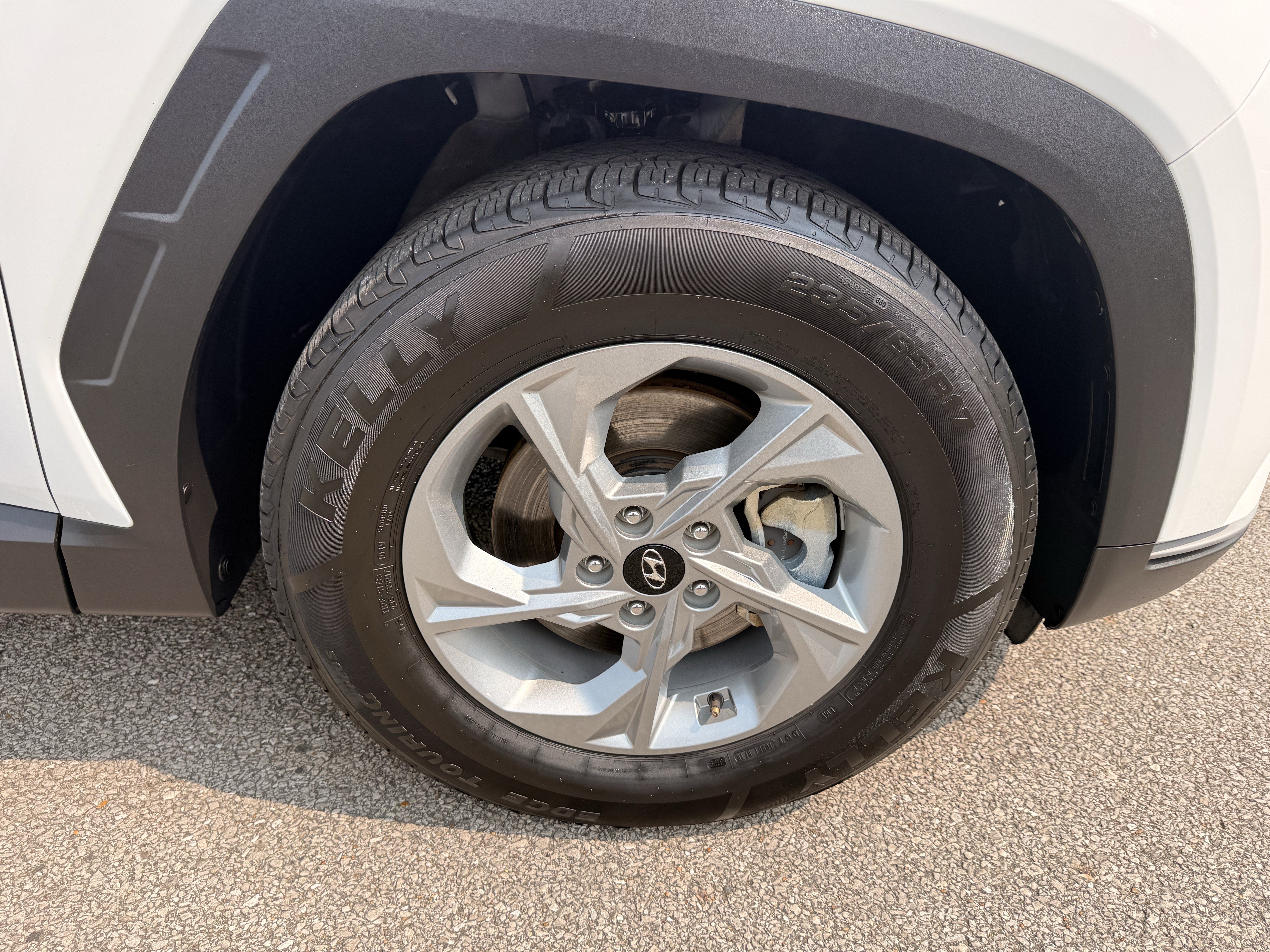 Used 2024 White Pearl Hyundai SEL image 17