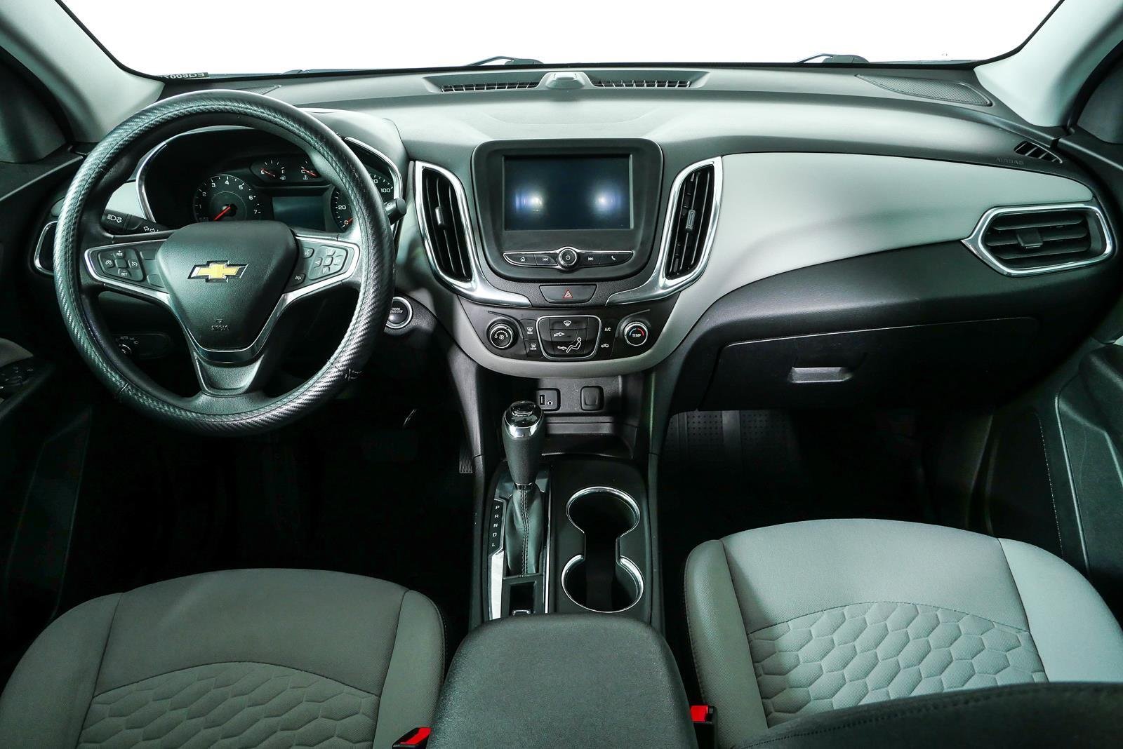 Used 2018 SUMMIT WHITE Chevrolet LS image 17