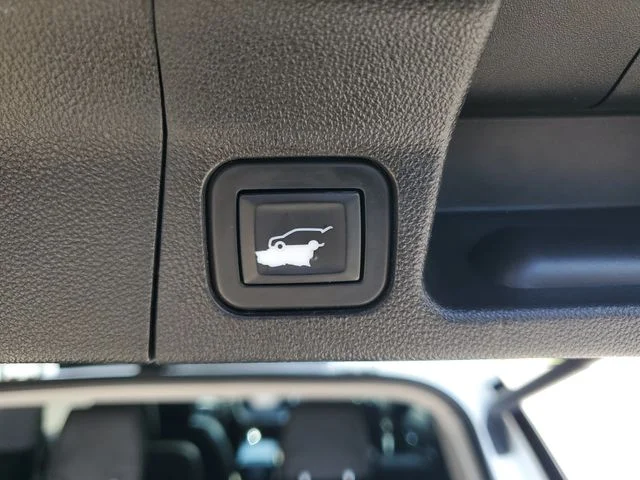 Used 2019 White GMC SLT-1 image 11
